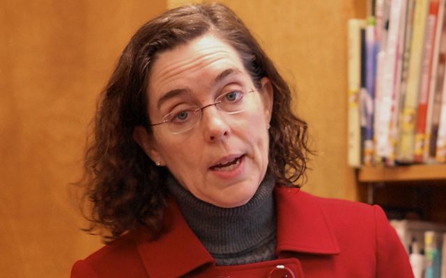 What is Kate Brown offering to bring Republican’s back to the capital?